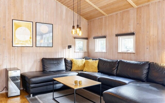10 Person Holiday Home in Humble