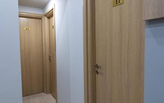 Elikon Hotel