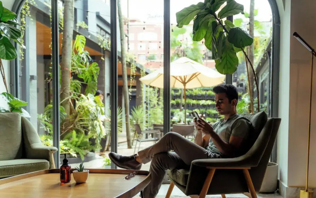 Nomad Hotel