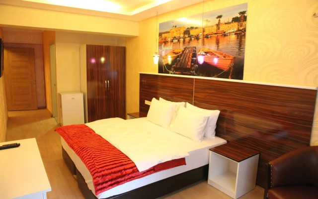 Lucid Otel