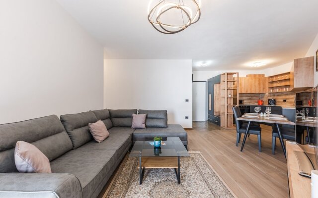 White Hill Suite by PS