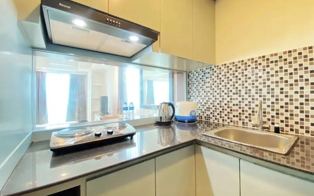 Modern Studio Room Apartment At Tamansari La Grande