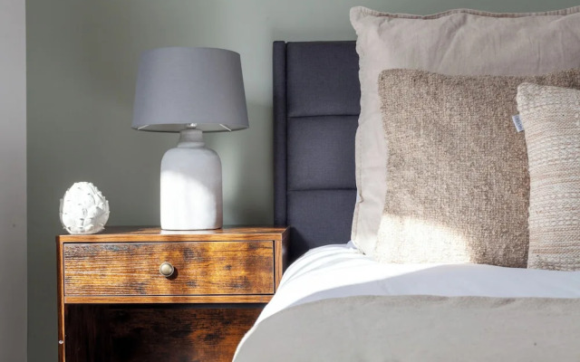 Spacious 4 bed flat in Chelsea