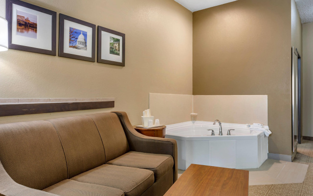 Comfort Suites Jonesboro University Area