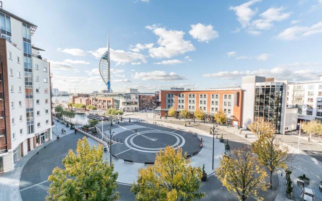 Luxurious Gunwharf Quays Sunset Views