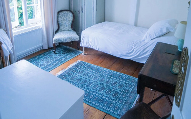 S. Howard Bed & Breakfast