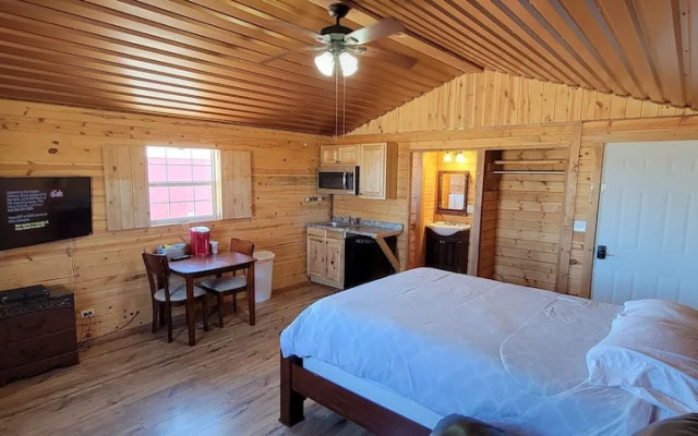 Stateline Cabins & RV