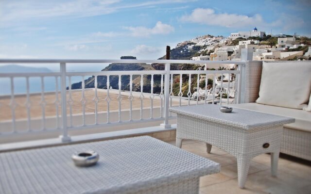 Reverie Santorini Hotel