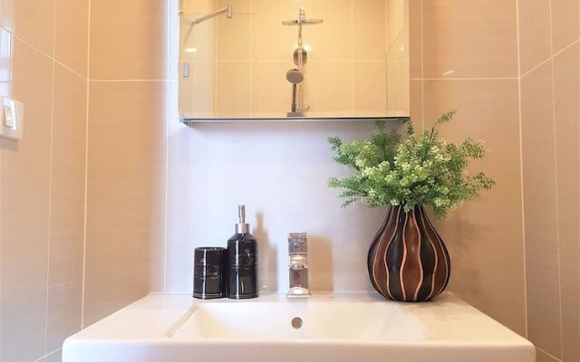 Sukhumvit In The Park BTS PhromPhong