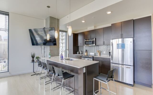 Pike's Place Lux Suites by Barsala