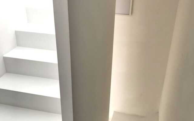 The White Apartment With Pool