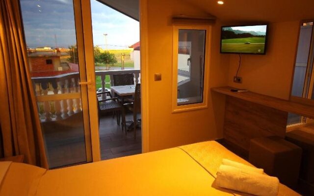 John & Eve Hotel