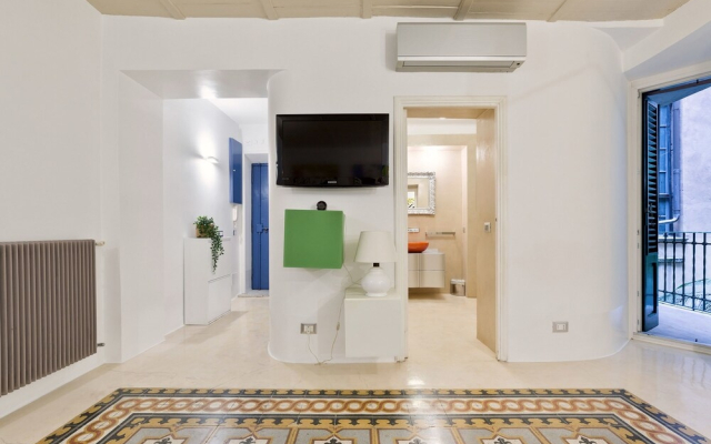 Monserrato Design Apartment in Navona