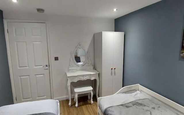 Lovely 2-bed Apartment in Coventry