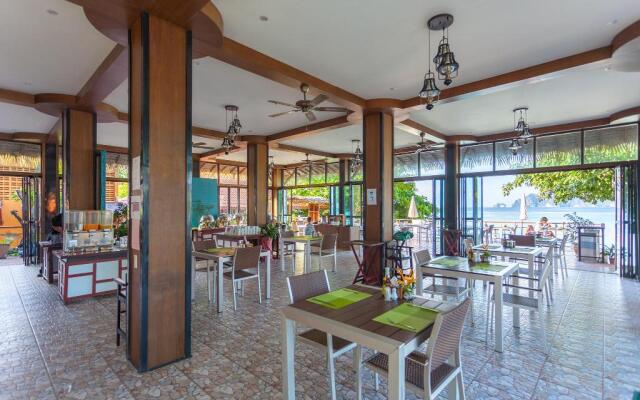 Phi Phi Long Beach Resort & Villa