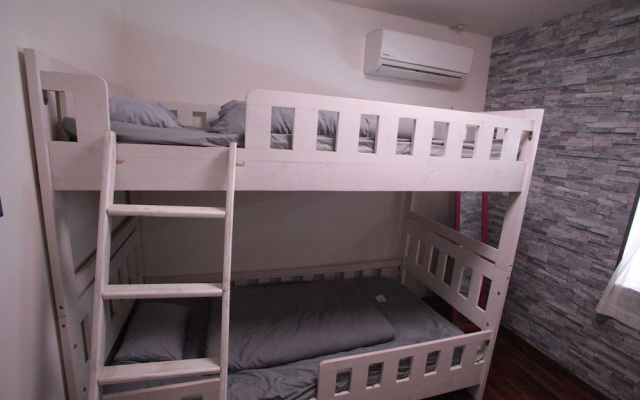 Guesthouse Unity – Guest Rooms – Okinawa