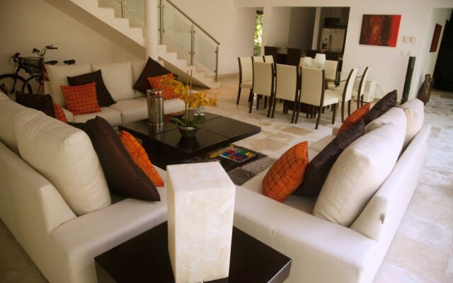 Bahia Principe Vacation Rentals - Three-Bedroom House