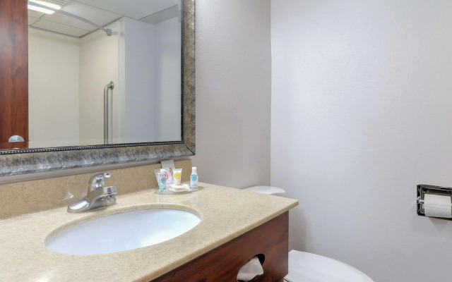Holiday Inn Cleveland by IHG