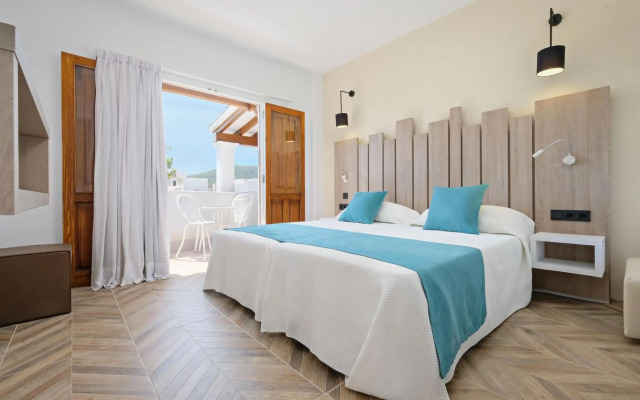 azuLine Apartamentos Can Sanso