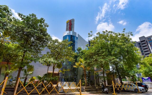 Fabhotel Gl Residency