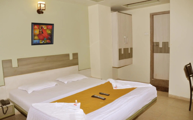 Hotel Sai Suraj Palace – Guest Rooms – Shirdi