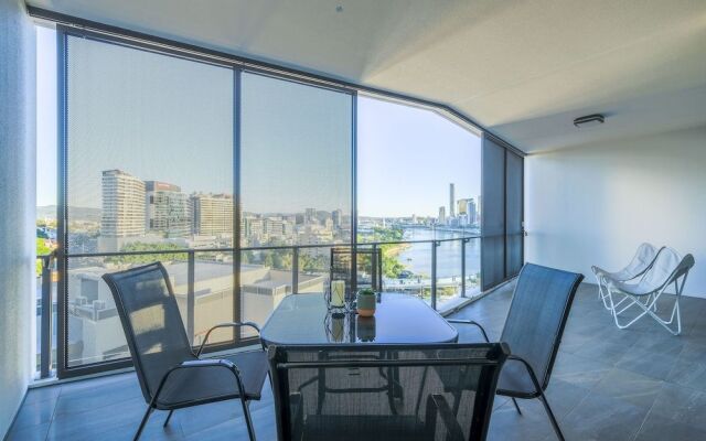 Sofun Apartment On Vulture St