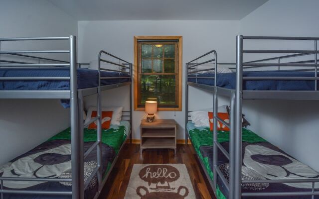 Swimming Bear Lodge 4 Bedroom House