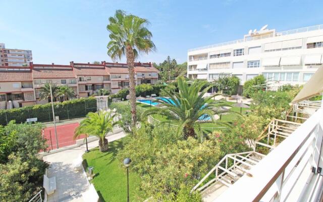 1a línea Playa San Juan. Vistas. Piscina. BBQ. Gym