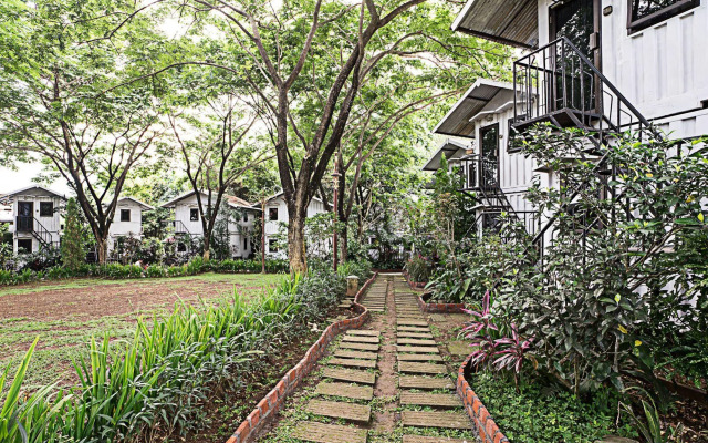 Royal Caravan Hotel Trawas