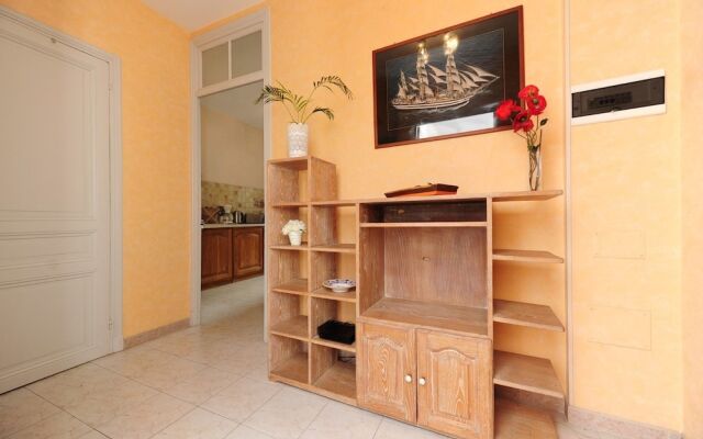 Easy Flat - Five Stars Holiday House