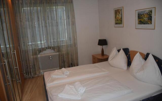 Apartmant Roleen TopC32 by Four Seasons Apartment