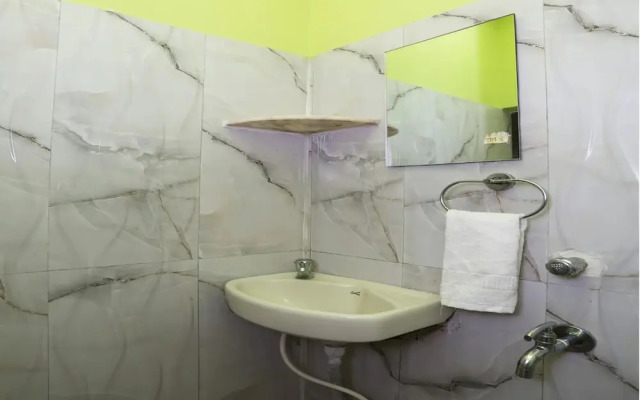 OYO 13568 Debalay Guest House