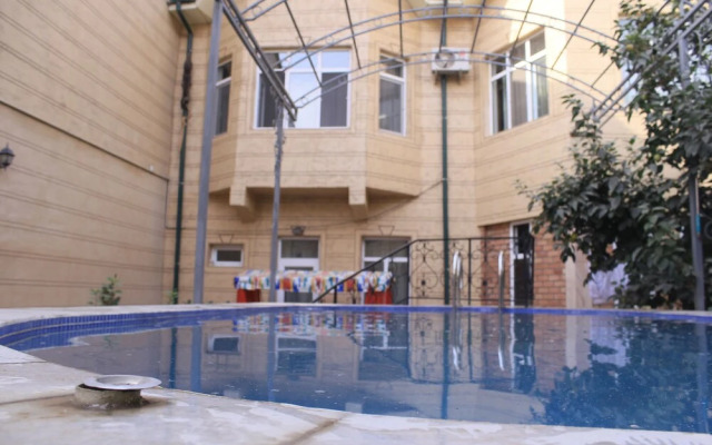 Navnihol Gold Hotel