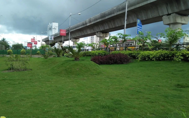 Om Shanti Guest House - Near Ruby General Hospital and Science City