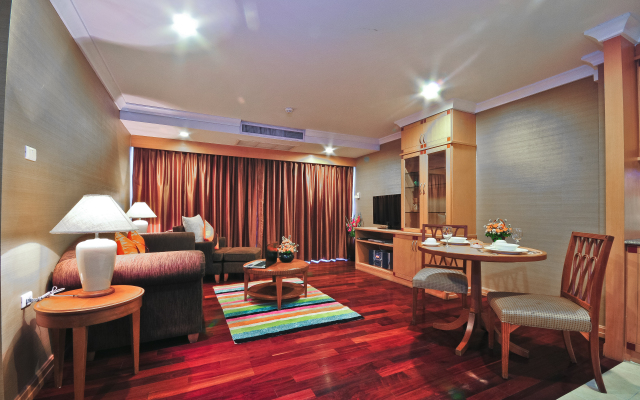 Admiral Suites Sukhumvit 22