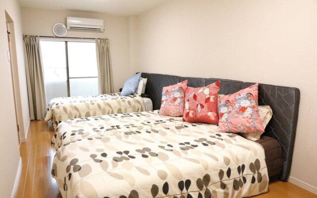 Sun Heights Horikawa 205