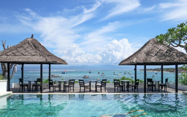 Batu Karang Lembongan Resort & Spa