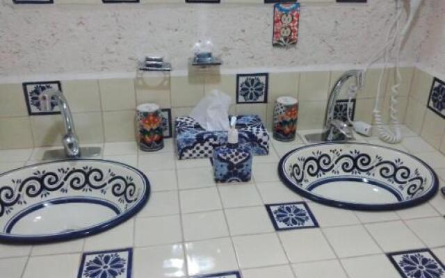 Mex Suites Casa Azul B&B