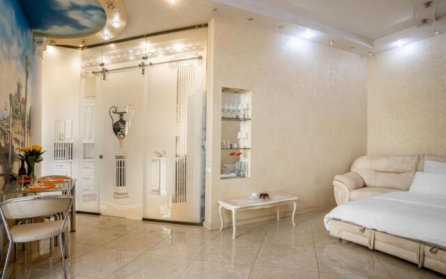 Апартаменты Счастье жить в центре Севастополя на ул. Большая Морская, д.32