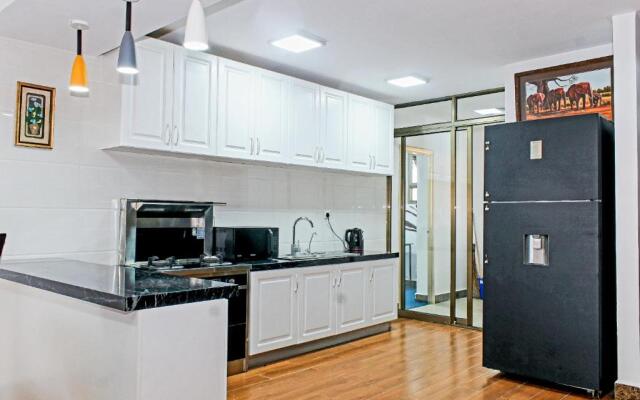 Lovely 2bdrm Condo with a Pool, Gym & Free Parking