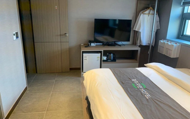 Moonkang S Spa Hotel