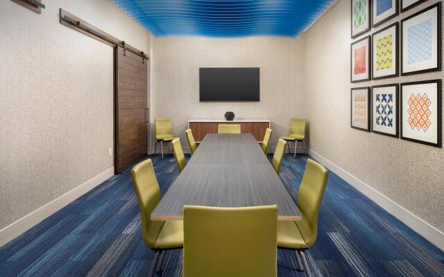Holiday Inn Express & Suites Kingsland I-95-Naval Base Area by IHG