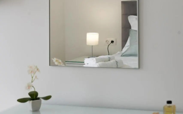Spacious Modern Apartment Miljak - 1min to the beach