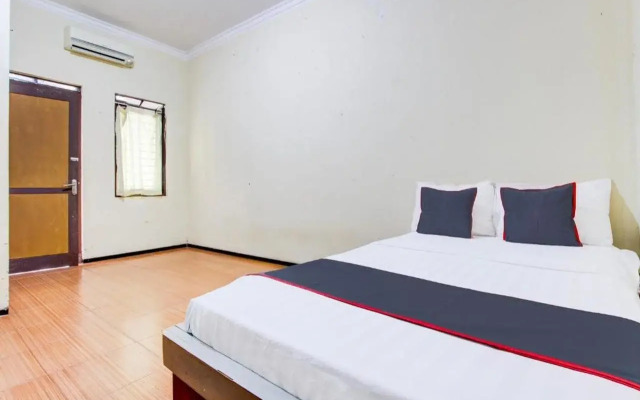 Hotel O Ump Near Rs Margono