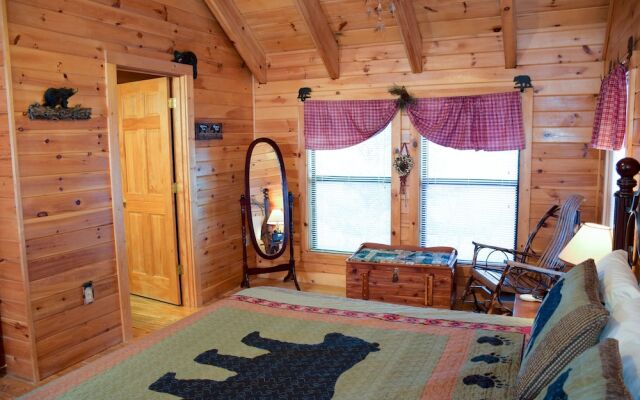 BEAR'S VIEW - 2 Br Cabin