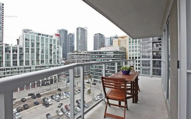 Toronto Suite Rentals - Fly Condo
