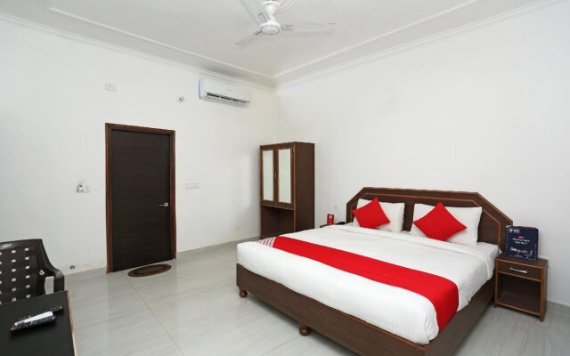 Chelsea Palace BY OYO Rooms