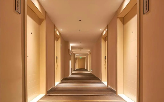 City Comfort Inn Liuzhou Wuxing Walking Street