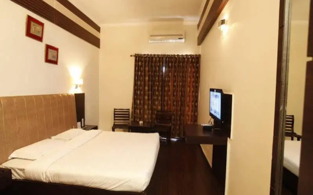 Hotel Mj Residency