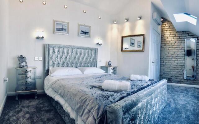 Luxury Apartment